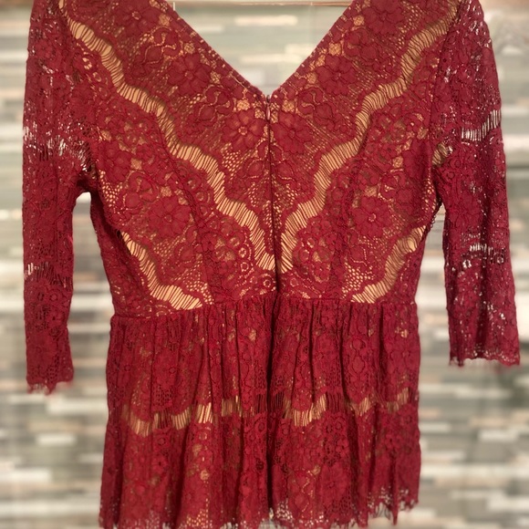NWT Maeve Anthropologie Maroon Lace Lined Peplum Top - Picture 11 of 12